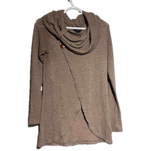 Eclipse Sweaters - 🌸🌸 5 for $15🌸🌸 Eclipse beige sweater